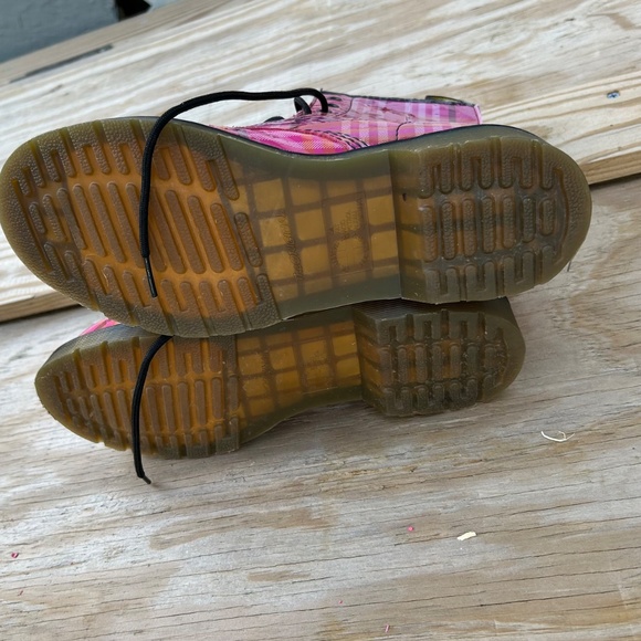 Dr. Martens Pink Plaid Lace-Up Boots – Women’s Size 9 - Picture 7 of 8